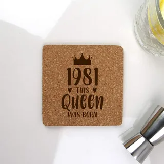 eBuyGB Drinks Mat, Placemat Kork-Untersetzer mit Gravur 1980 This Queen was Born Design – 40 Frauen – vierzigsten Geburtstag Geschenk für Mama