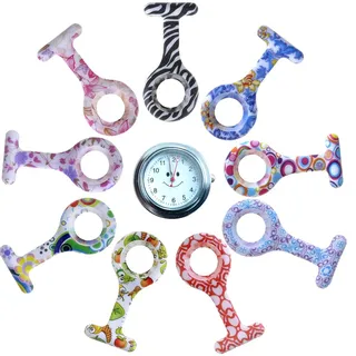 Tiga-Med Schwesternuhr Schwesternuhren 9er Design Set Qualitäts-Batterie (1x Uhr + 9 Design Silikonhüllen) Kitteluhr Krankenschwesteruhr