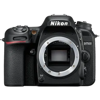 Nikon D7500 - 18-300 mm 1:3,5-6,3G ED VR