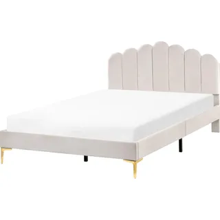 BELIANI Bett Cremeweiß Samt Gepolstert mit Lattenrost 140x200 cm Hohes Muschel Kopfteil Gesteppt Metallbeine Schlafzimmer Polsterbett Samtbett - Weiß, Gold