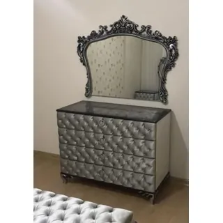 Casa Padrino Barock Schlafzimmer Kommode mit elegantem Wandspiegel Silber - Massivholz Schrank mit Spiegel - Schlafzimmer Möbel im Barockstil - Silber
