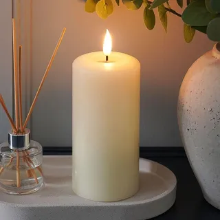 Ember CandlesTM 15 cm Signature Elfenbeinfarbene ferngesteuerte LED-Kerze, 100% echtes Wachs, ultra-realistische Flamme, handgegossenes Design, batteriebetrieben, 6-Stunden-Timer für sicheren