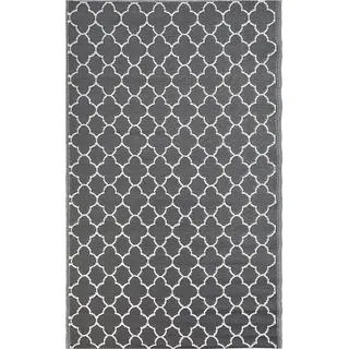 Beliani Outdoor Teppich Schwarz Polypropylene 120 x 180 cm mit marokkanischem Muster Rechteckig Kurzflor Gartenaccessoires Terrasse Balkon Wohnzimmer - Grau, Weiß