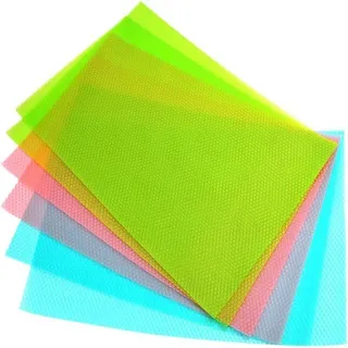 K1hlschrankmatten, antibakteriell, feuchtigkeitsableitend, geruchshemmend, rutschfest, waschbar und zuschneidbar. 3 K1hlschrankmatten C 29 x 45 cm