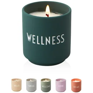 Design Letters Duftkerze, WELLNESS, Klein (Dunkel grün) - Beruhigender frischer Blumenduft von Muguets & Gras, 100% Sojawachs, 15 Stunden Brenndauer, Lieferung in einer recycelbaren Porzellantasse