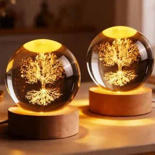 Behogan 2 Stück Kristallkugel Deko: 6cm Weißkristall mit Holzsockel Glaskugel Deko, Laser-Innengravur 3D Kristallkugel, Kristallkugel lebensbaum Briefbeschwerer Glaskugel, für Geschenk und Raumdeko