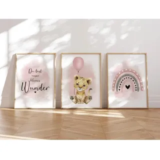 MeinBaby123® I Bilder Kinderzimmer | 3er Set DIN A4 Poster Set | Wandbilder | Kinderzimmer Poster | Deko Bilder Mädchen und Jungen | Wandposter Premium | Löwe & Luftballon rosa