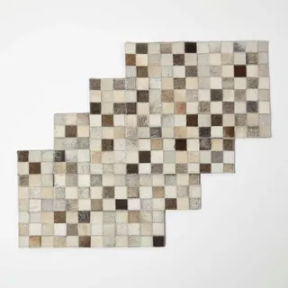 Homescapes Tischset 4er-Set grau-beige, Patchwork-Karo, Fell & Leder, 30/46 cm
