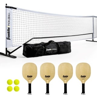 Franklin Sports Pickleball-Netz, Starterset, tragbares Außenplatz-Netzsystem in offizieller Größe, mit Reisetasche, offizielles Starterset mit 4 Schlägern und 4 X-40-Pickleball-Bällen