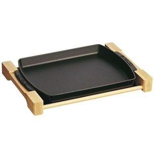 Staub Teller mit Holzunterlage, rechteckig (33 x 23 cm, 1 L) schwarz