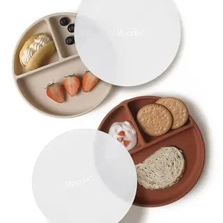 Moonkie Saugnapf-Teller für Babys & Kleinkinder | BPA-freie geteilte Teller aus Silikon mit Deckel | mikrowellen- und spülmaschinenfest - 2 Packung (Shifting Sand/Croissant)