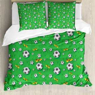 ABAKUHAUS Fußball Bettbezug, Schuhe Bälle auf Gras, Milbensicher Allergiker geeignet mit Kissenbezügen, 200 cm x 200 cm - 80 x 80 cm, Lime Green Gelb Schwarz