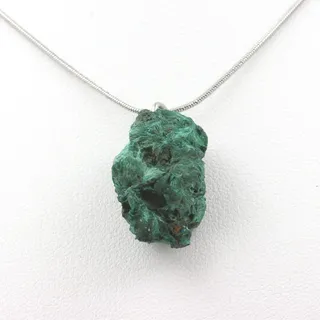 Mineralien und Steine Précieuses. Halskette Malachit Brut. 30.85 Ct. Kipushi