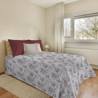 PENSIERI DELICATI Tagesdecke 170 x 280 cm, für Einzelbett, 100% Piqué-Baumwolle, ideal als Überwurf für Einzelbett, Motiv: Rosa und Rot, 100% Made in Italy