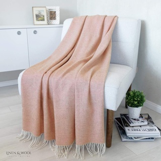 Linen & Cotton Klassische Decke Wolldecke Merino Wolle Wohndecke Kuscheldecke STONEWOLD mit Fischgrätenmuster -100% Merinowolle, Altrosa Rosa (140 x 200 cm), Sofadecke Tagesdecke Überwurf Plaid Sofa