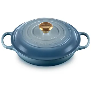 Le Creuset Signature Gusseisen Gourmet-Profitopf, Rund, Ø 26 cm, 2,2 l, Für alle Herdarten inkl. Induktion geeignet, 4,205 kg, Chambray, 21180264344441