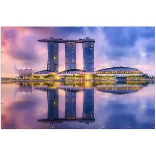 Wallario XXL Outdoor-Poster für Garten oder Balkon, Motiv Abenddämmerung in Singapur, in ca. 300 x 200 cm - Schwarz