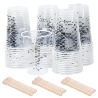 TAIHOBO Messbecher Klein 240ml, 50 Stück Kunststoff Epoxidharz Zubehör Mischbecher mit Skala, Transparent Messbecher Set, Mixbecher mit 50 Holzstäbchen für Mischen von Harz Flüssigkeiten