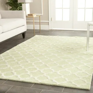 SAFAVIEH Geometrisch Teppich für Wohnzimmer, Esszimmer, Schlafzimmer - Cambridge Collection, Kurzer Flor, Hellgrün und Elfenbein, 152 X 244 cm