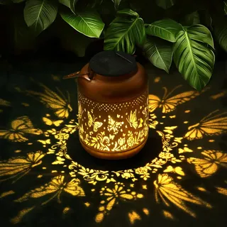 Dremisland Laternen für Draußen Schmetterling Solarlaterne IP65 Wasserdichte Solarlampen Gartendeko Geschenke für Frauen Mama Oma Solarlaternen für Außen Hängende LED Metall Laterne Balkon Hof
