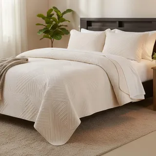 SHANNA Quilt Tagesdecken 3-teilige Set: Ganzjahres-Ultraweiche Mikrofaser Kuschel-Steppdecke, Übergröße 220 x 240 cm Bettüberwürfe mit 2 Kopfkissenbezügen 50 x 70 cm für Sofa Couch (Cremeweiß-C)