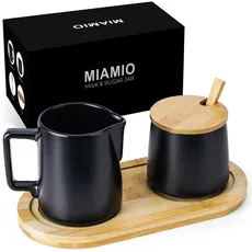 MIAMIO - Milch und Zucker Set mit Deckel und Löffel/Keramik Milchkännchen mit Holz Tablett - Mikrowellen- und Spülmaschinenfest (Schwarz)