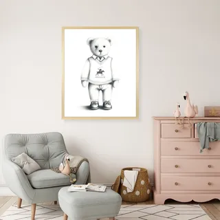 Bild mit Rahmen QUEENCE "Vintage Polo Teddy Bär in Pullunder", farbe rahmen: beige, farbe bild(er): grau, B:50cm H:70cm T:1,5cm, Acrylglas, Holzrahmen, Bilder, Bild mit Rahmen, HD Premium Poster-Druck inkl. Echtholzrahmen in beige