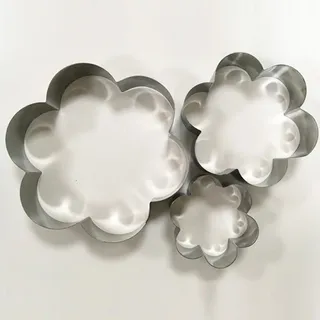 TAMUME Edelstahl Blumenform Kuchenform 3er Set für Schichtkuchenform Mousse Ringform Ideal für Hochzeitstorte und Dessertform