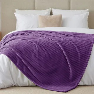 BEDELITE Kuscheldecke Flauschig Deko Decke für Bett, Lila, 220x240
