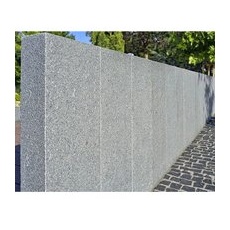 Granit Palisade Antra-Grau gesägt und geflammt mit Fase 10 x 25x 100 cm