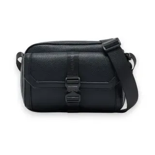 A|X Armani Exchange für Herren. XM002567AF22537MC105 Nüchterne schwarze Umhängetasche (OSFA), Lässig, Polyurethan