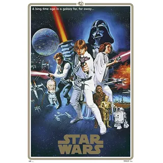 Grupo Erik Star Wars Deko - 40 Years Star Wars Poster - Kunstdruck - Deko Wohnzimmer oder Deko Schlafzimmer - Zimmer Deko - Größe : 61 x 91, 5 cm - Originales Geschenk - Offizielle Lizenz