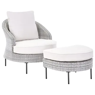 BELIANI Gartensessel Grau Rattan mit Fußhocker Armlehnen Auflagen Metallbeien Boho Design Outdoor Rattansessel Loungesessel Sitzmöbel - Grau, Weiß