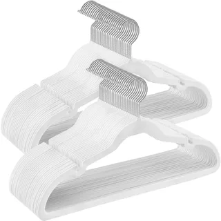 SONGMICS Kleiderbügel Samt, 50er Set, Bügel, rutschfest, mit Einkerbungen im Schulterbereich, Steg für Hosen, um 360° drehbarer Haken, platzsparend, 0,6 cm dick, 43 cm breit, weiß CRF029W05