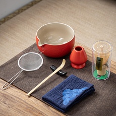 Japanisches Tee-Set (7 Stück) Matcha-Schneebesen-Set Matcha-Schüssel mit Ausgießer Bambus-Matcha-Schneebesen (Chasen) Schaufel (Chashaku) Matcha-Schneebesenhalter Teezubereitungsset. N19, Rot