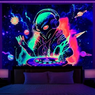 OSVINO Schwarzlicht Außerirdischer Wandteppich 130X150CM Tapisserie UV-reaktiv Außerirdischer DJing mit Kopfhörern Tapisserie Sonne Planet Poster Wandbehang für Schlafzimmer Wohnzimmer