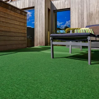 Andiamo Kunstrasen »Field, Made in Belgium« rechteckig 4 mm Höhe für Balkon & Terrasse, mit Drainage-Noppen, Nadelfilz-Optik, grün