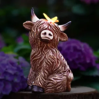 Yeomoo Highland Cow Kuh Figuren mit Schmetterling Solar Deko für Gartendeko & Wohnzimmer - Lustig Hochlandrind Wetterfeste Gartenfigur Kühe Geschenk für Frauen/Männer/Mama Garten Balkon Deko