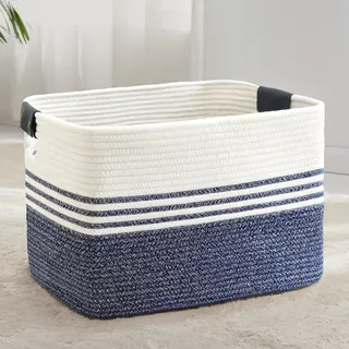 Wäschekorb Geflochten Groß aus Baumwollseil, 86L Aufbewahrungskorb mit Lederhenkeln, Korb für Decken, Kleidung, Spielzeug, Laundry Basket für Kinderzimmer Wohnzimmer, 60 x 40 x 36 cm, Weiß und Blau