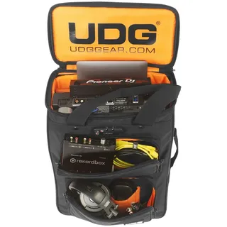 UDG Ultimate Producer Backpack Trolley - Professioneller DJ Rucksack mit Rollen aus Wasserfestem Nylon 420D, Gepolstertes MIDI-Controller Fach für Laptop - Schwarz, Orange innen (U9024BL/OR)