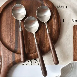 Silbernes Besteck mit Holzgriff, 3-teilig, roh, Holz. - Silber