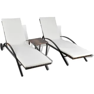 Rattan Sonnenliegen 2er Set mit Tisch, Gartenliege verstellbar mit Rollen und Polstern, Polyrattan Relaxliege für Garten und Terrasse, Braun und Cremeweiß - Braun