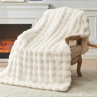 EMME Bubble Decke Kuscheldecke – Kaninchenfell, Weiß Flauschig,130 x 150 | Weiß Flauschig Felldecke Sofa Cozy Plüsch Faux Wohndecke Warm Weich Kuschelig