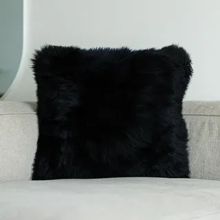 Nordic Sheep Langhaar Lammfell Kissenbezug 50x50 cm | Weiches Fell für Stühle, Sofa & Bett | Gemütliches Sitzkissen & Lammfell Sitzauflage in Natur- und Trendfarben | Farbe: Schwarz