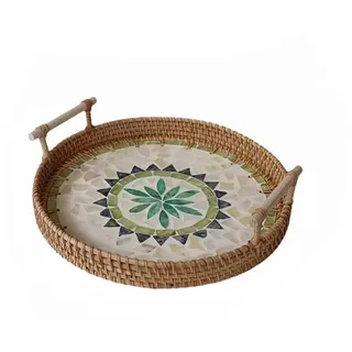 SLHEQING Rattan Serviertablett mit Griffen, Handgewebtes Wicker-Tablett Dekotablett Rund Aufbewahrungsplatten für Frühstück, Getränke, Snacks, Desserts, Brot, Kerze, Früchten (Blau, 28cm Durchmesser)