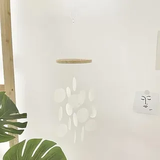 Windspiel, Perlmutt Capiz Muschel-Windspiele für den Außenbereich 45* 12cm Boho Deko Muschel Traumfänger Girlanden für Fenster,Wand, Zimmer,Terrasse und Balkon Aufhängen Wohnzimmer Dekoration -Weiß