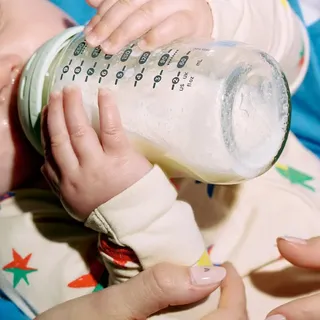 Tommee Tippee Closer To Nature Glass selbststerilisierende Babyflasche Glass 0m+ 250 ml