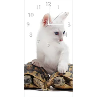 Wallario Design Wanduhr Katze auf Schildkröten aus Echtglas, Größe 30 x 60 cm - Weiß
