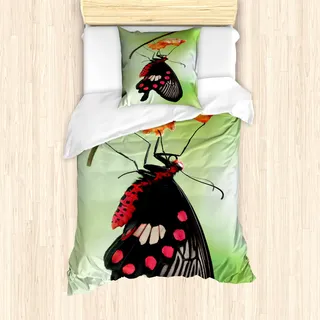 ABAKUHAUS Schwalbenschwanz-Schmetterling Mantele, Öffnen Cocoon, Milbensicher Allergiker geeignet mit Kissenbezügen, 135 cm x 200 cm - 80 x 80 cm, Rot-Schwarz-Grün - Rot