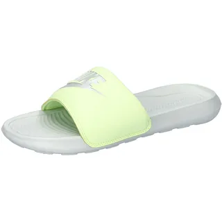 Nike Damen Badeschlappen Victori One CN9677-010 42 - Light Silver-Bare - 42